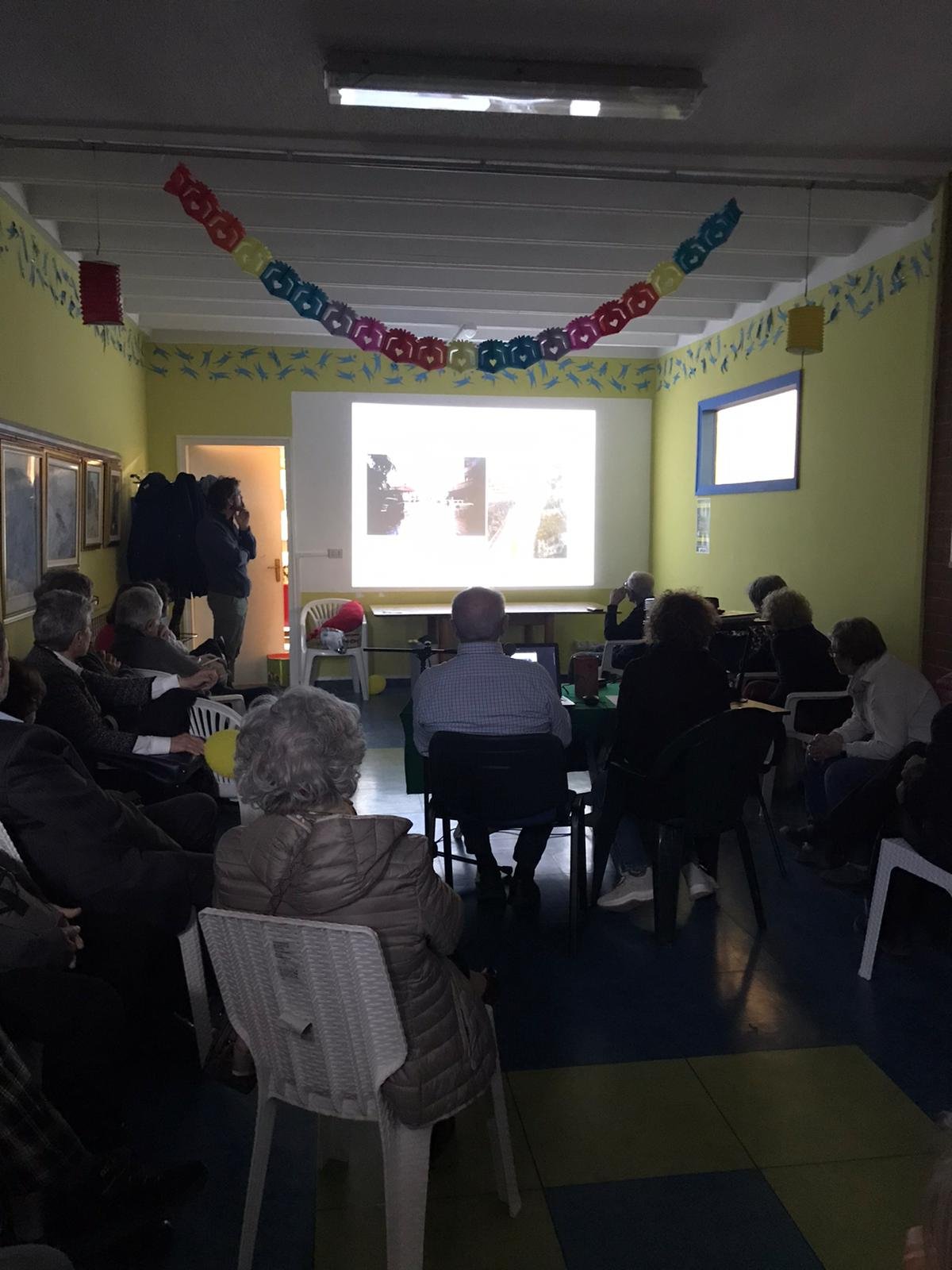 Momento di condivisione tra i membri dell'associazione